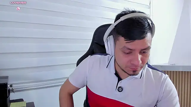 Chat +18 de Rick_Adams ao vivo