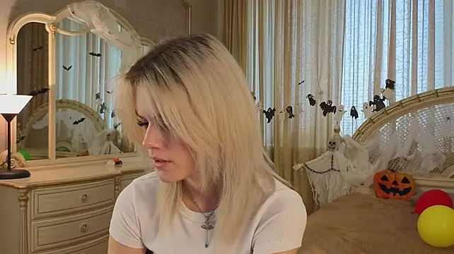MercedezTimbs Adlı Modelin Canlı XXX Sohbeti