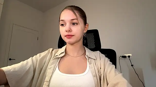 Chat +18 de EveryoneEve ao vivo