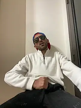 צ'אט XXX בשידור חי של hakilka2