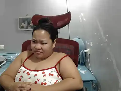 BubbleButtPinay Adlı Modelin Canlı XXX Sohbeti