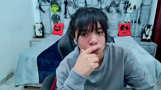 laureentt_'s Live XXX Chat