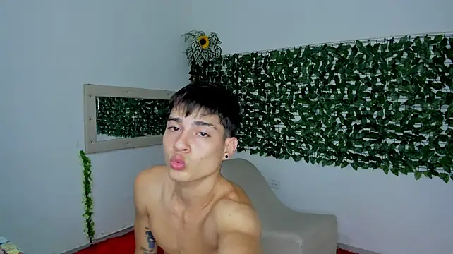 The_beby_guy's Live XXX Chat