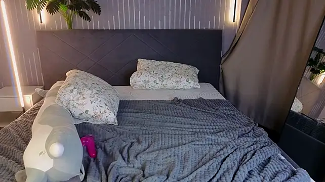 Chat +18 de lalyasirin ao vivo