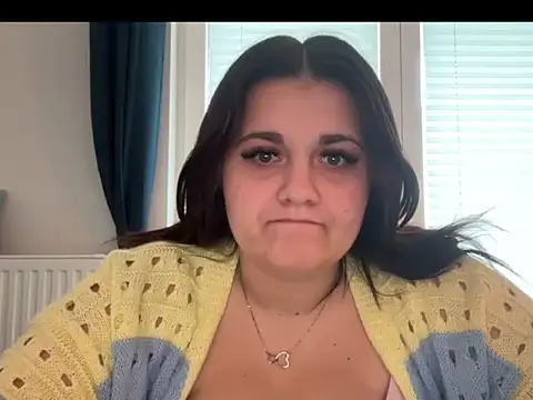 SandyFlowers' Live XXX Chat