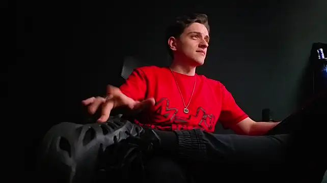 FelixStarkk Adlı Modelin Canlı XXX Sohbeti