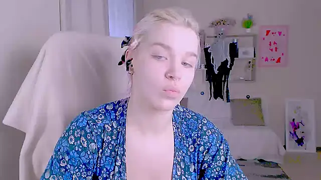 دردشة Hot_Blonda الجنسية المباشرة