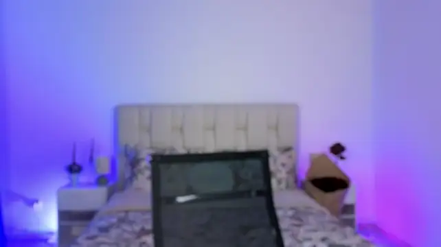 Chatroom XXX en direct de Little_miaa_