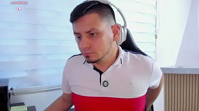 Chat +18 de Rick_Adams ao vivo