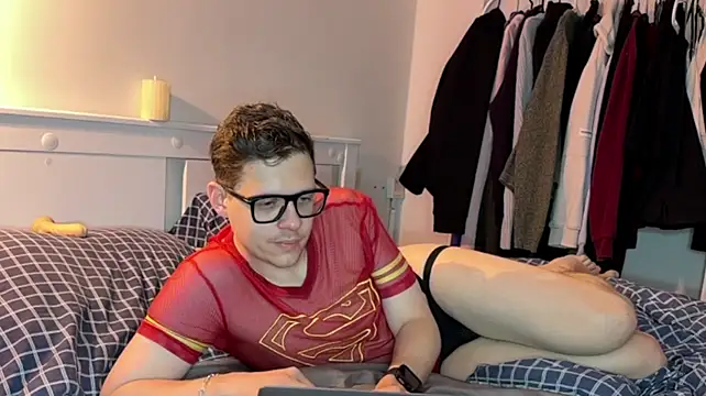 daniel-below Webcamshow