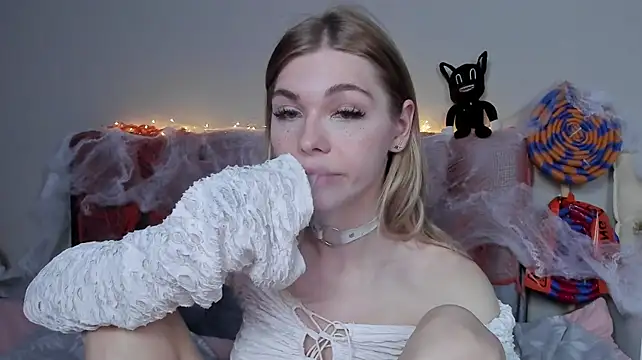 دردشة Blondy_Fina الجنسية المباشرة