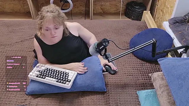 XXX chat uživo modela MiniNatalie
