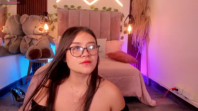 VictoriaaCruz Adlı Modelin Canlı XXX Sohbeti