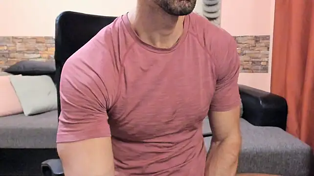 XXX chat uživo modela HotHunkTrainer