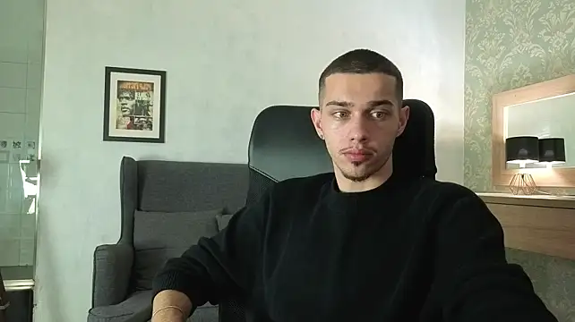 XXX chat uživo modela KaydenDrew