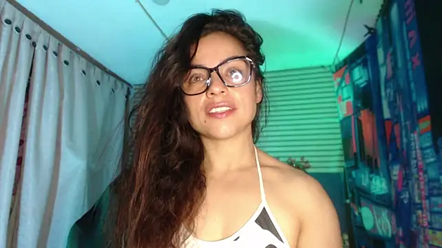 Chat +18 de rosse_2504 ao vivo