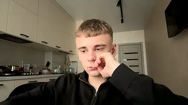 SoloFury 라이브 XXX 채팅
