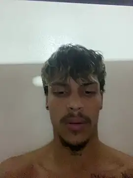 XXX chat uživo modela Angel_foxc13