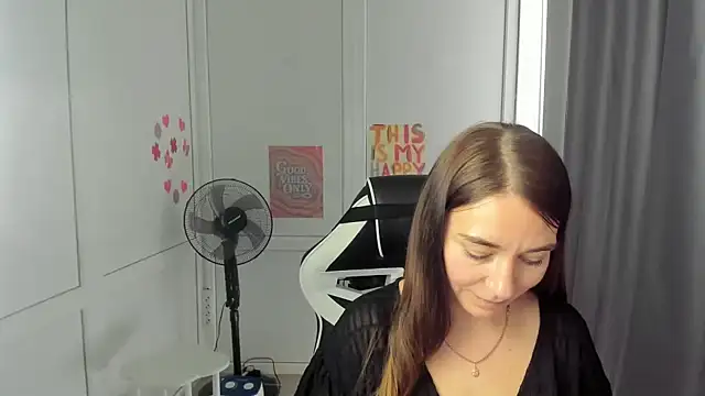 BlushBerryyn Live XXX chat