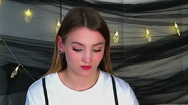 StacyEvances' Live XXX Chat