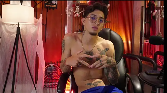 yanblk Chat XXX live