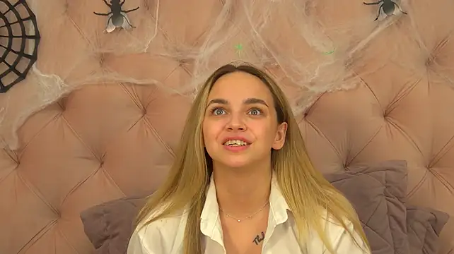 Chat +18 de AnitaVenture ao vivo