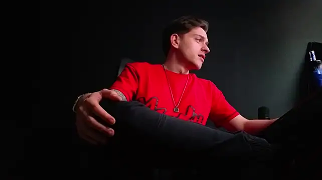 FelixStarkk XXX чат на живо