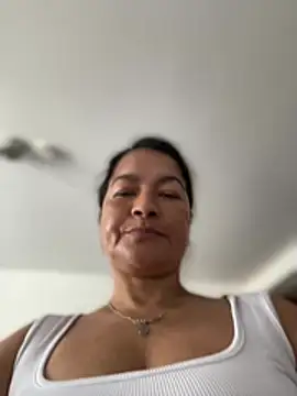 Jlo_69's Live XXX Chat