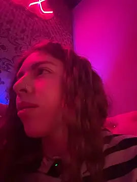 دردشة Lolya_ الجنسية المباشرة
