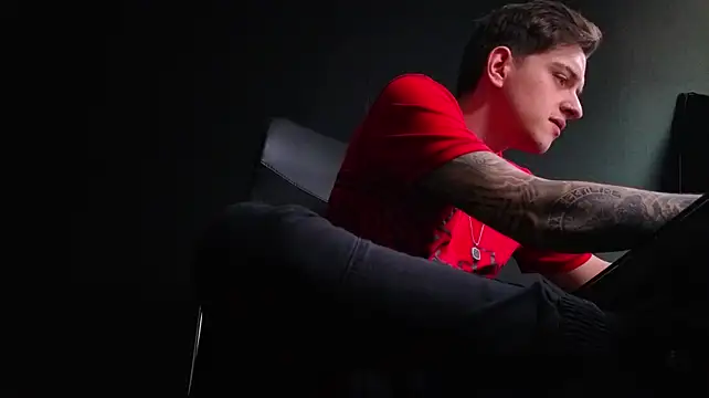 FelixStarkkのライブXXXチャット