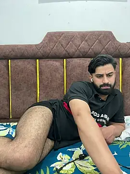 Show modela Royalboy_03 na web-kameri