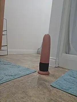 UncutHammer69's Webcam Show