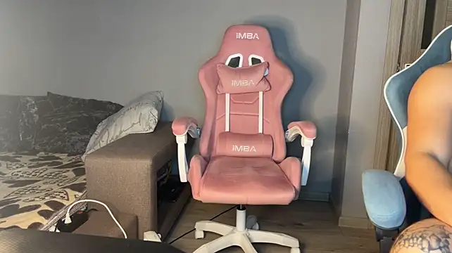 XXX chat uživo modela PoliSOSka