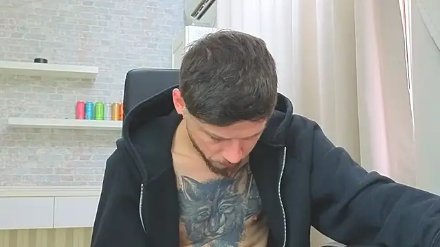 JonahShaw Live XXX-chat