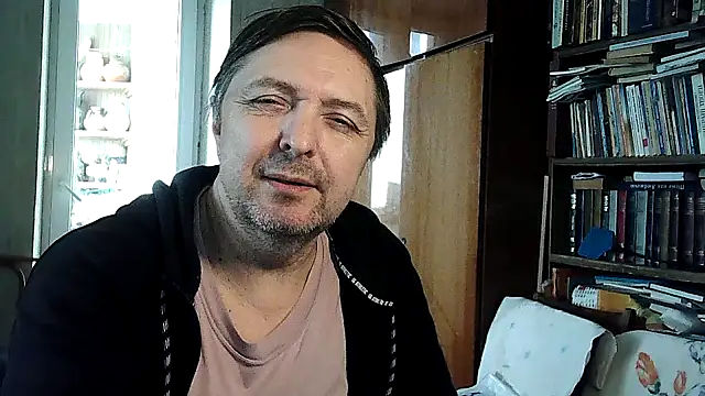Pokaz2020 Adlı Modelin Canlı XXX Sohbeti