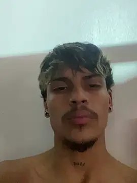 Angel_foxc13 – Naživo XXX chat