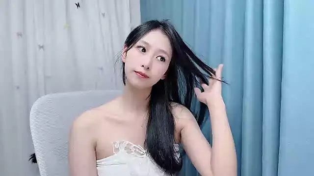 LZL68n Live XXX chat