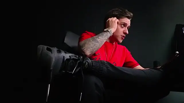 FelixStarkk Chat XXX live