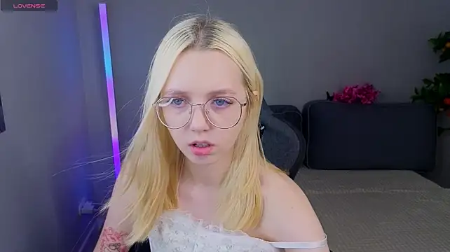 mollyy_snow's Live XXX Chat