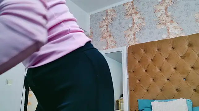 Mila_Kunnis' Live XXX Chat