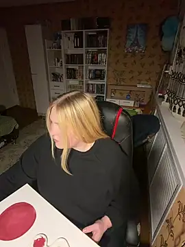 Mira_Lunar Chat XXX live