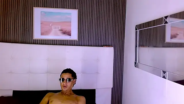 Maximo_Julin Live XXX chat
