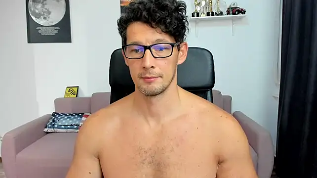 BrutusK08 Live XXX-Chat