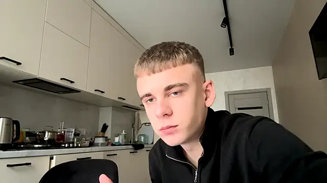 SoloFury Live XXX-Chat
