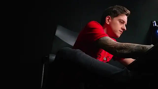 FelixStarkk – Naživo XXX chat