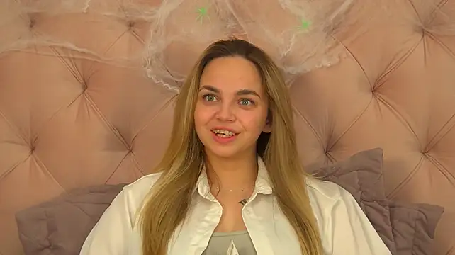 دردشة AnitaVenture الجنسية المباشرة