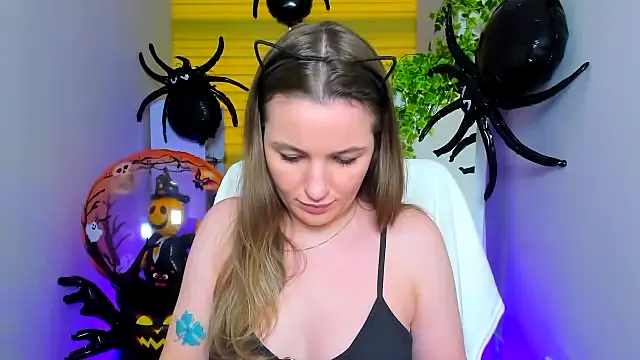 Mila-moon's Live XXX Chat