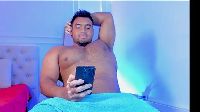XXX chat uživo modela liam_bear