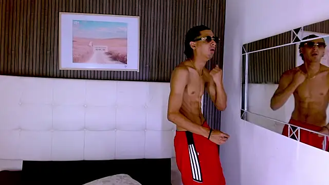 Maximo_Juli – Live XXX-chat