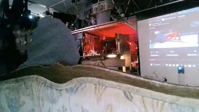 ctguybj élő XXX-chatje